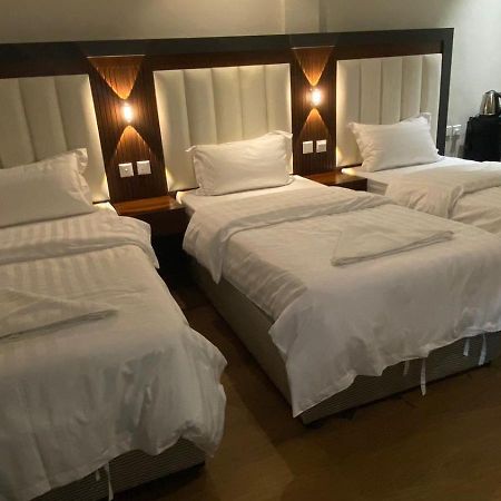Diva Hotel 2 Джеда Екстериор снимка